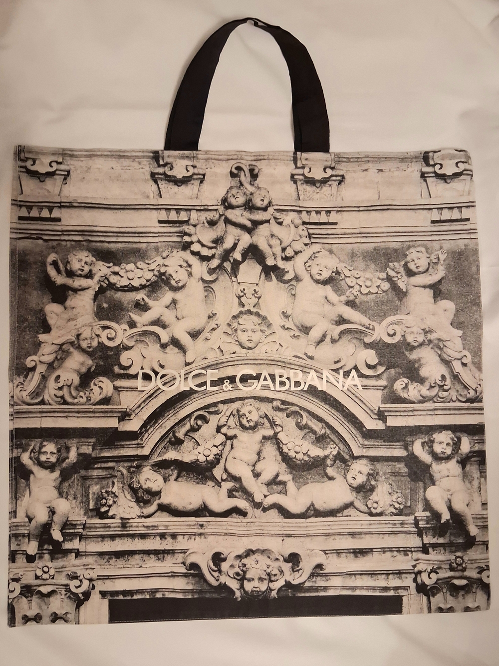 Rear DOLCE & GABBANA Oversized Tote Bag - Grey and Black Baroque Print - NWOT - Picture 2 of 8